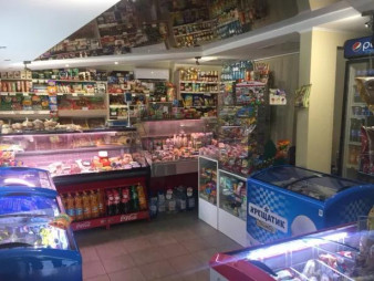 Продуктовый магазин в Деснянском районе